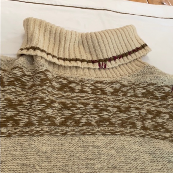 Free People sweater - Picture 2 of 3